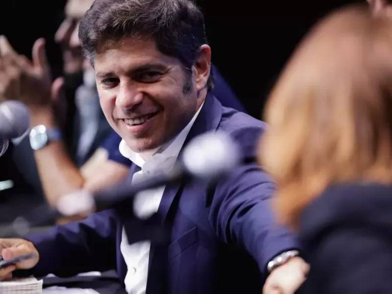 VIDEO | Kicillof lanz&oacute; un think tank en La Plata y tild&oacute; a Milei de &ldquo;ignorante y sometido&rdquo;
