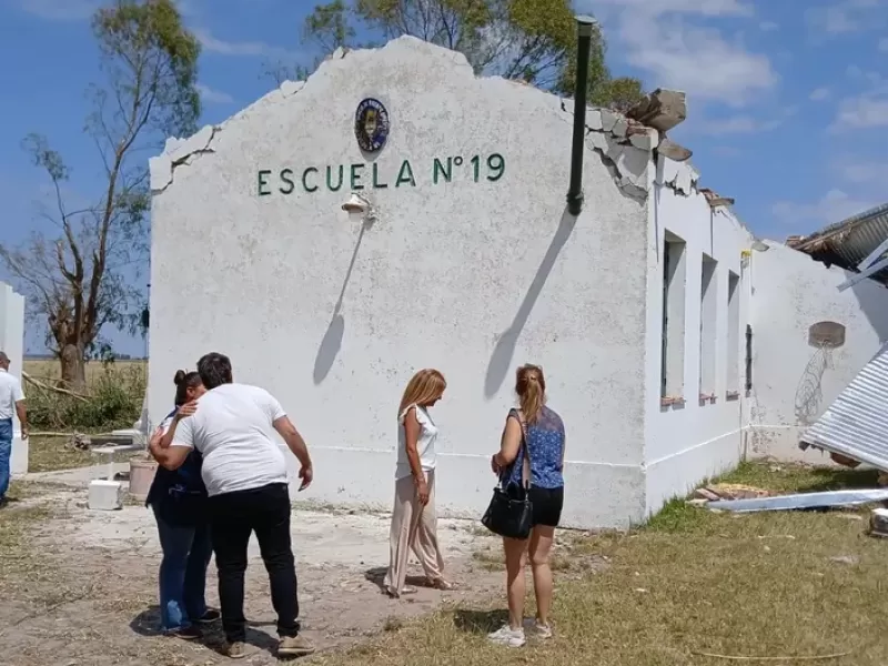 Ca&ntilde;uelas: reconstruyeron una escuela rural tras el temporal y las clases comenzaron en un edificio renovado