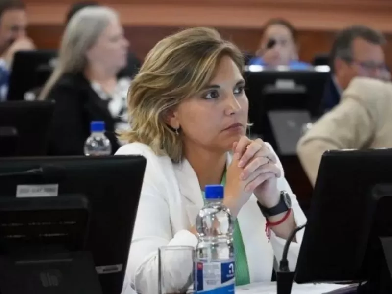 Stefanía Cora ocupará el lugar de Kueider en la Cámara Alta