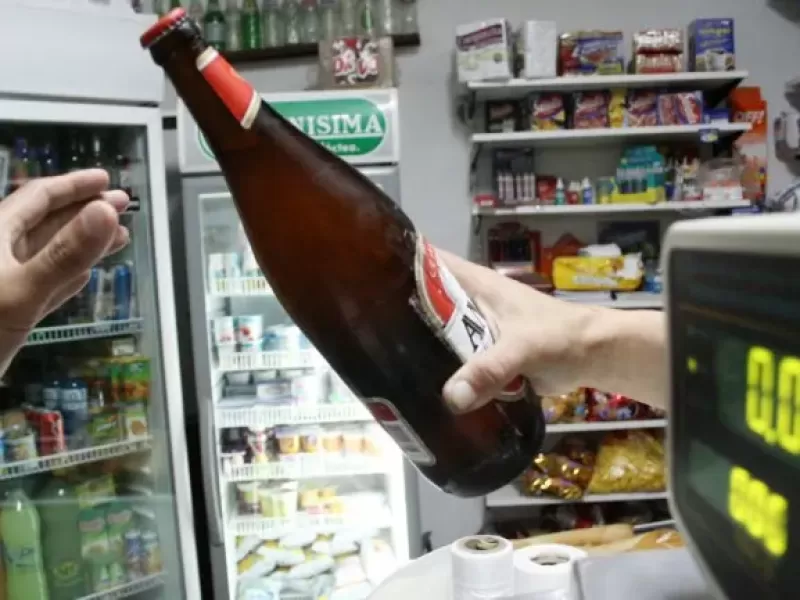 Comenz&oacute; a regir el horario extendido para la venta de alcohol