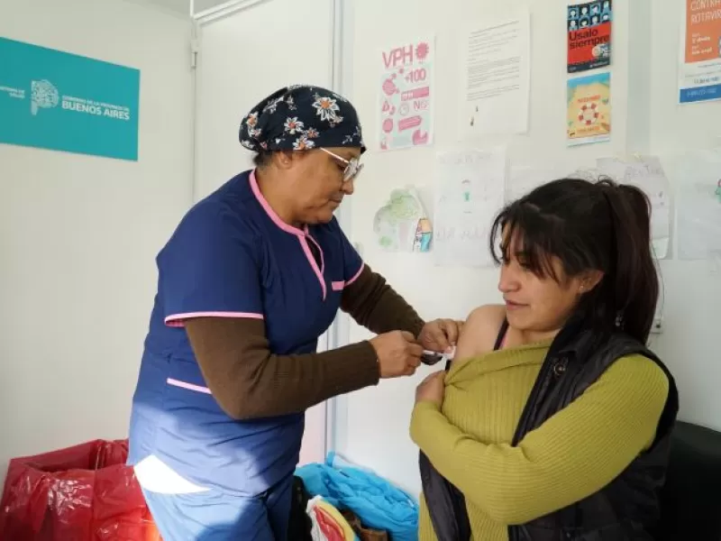 Avanza la campaña de vacunación contra el dengue en la provincia pero preocupa la baja concurrencia