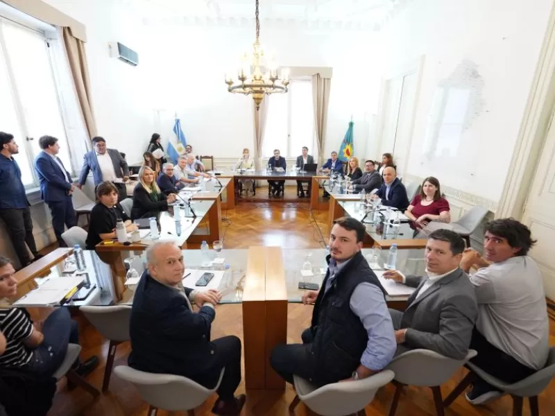 Presupuesto 2026: el oficialismo consiguió dictamen pero sigue trabado el endeudamiento