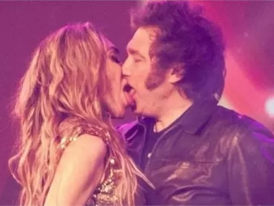 Un consulado argentino promocion&oacute; un show de F&aacute;tima Florez con un correo oficial