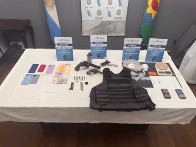VIDEO | Narcomenudeo en La Plata: un detenido y secuestro de armas, coca&iacute;na y una granada