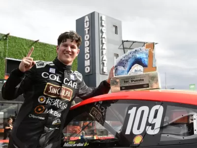 Turismo Carretera: el platense Moscardini gan&oacute; en El Calafate tras la exclusi&oacute;n de Santero y debut&oacute; a lo grande