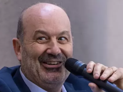 Sturzenegger declar&oacute; un salto patrimonial cercano a los 970 millones de pesos y m&aacute;s de 1,4 millones de d&oacute;lares en el exterior