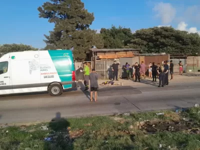 VIDEO | Quilmes: intentaron asaltar en el Acceso Sudeste y uno de los delincuentes termin&oacute; atropellado y detenido