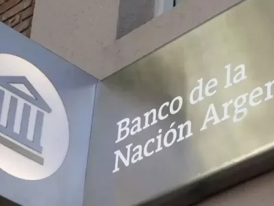Denuncian que el Naci&oacute;n ofreci&oacute; montos m&iacute;nimos a estatales mientras funcionarios accedieron a cifras millonarias