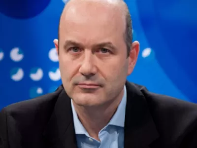 Desde Provincia fulminaron a Sturzenegger por festejar el turismo en el exterior